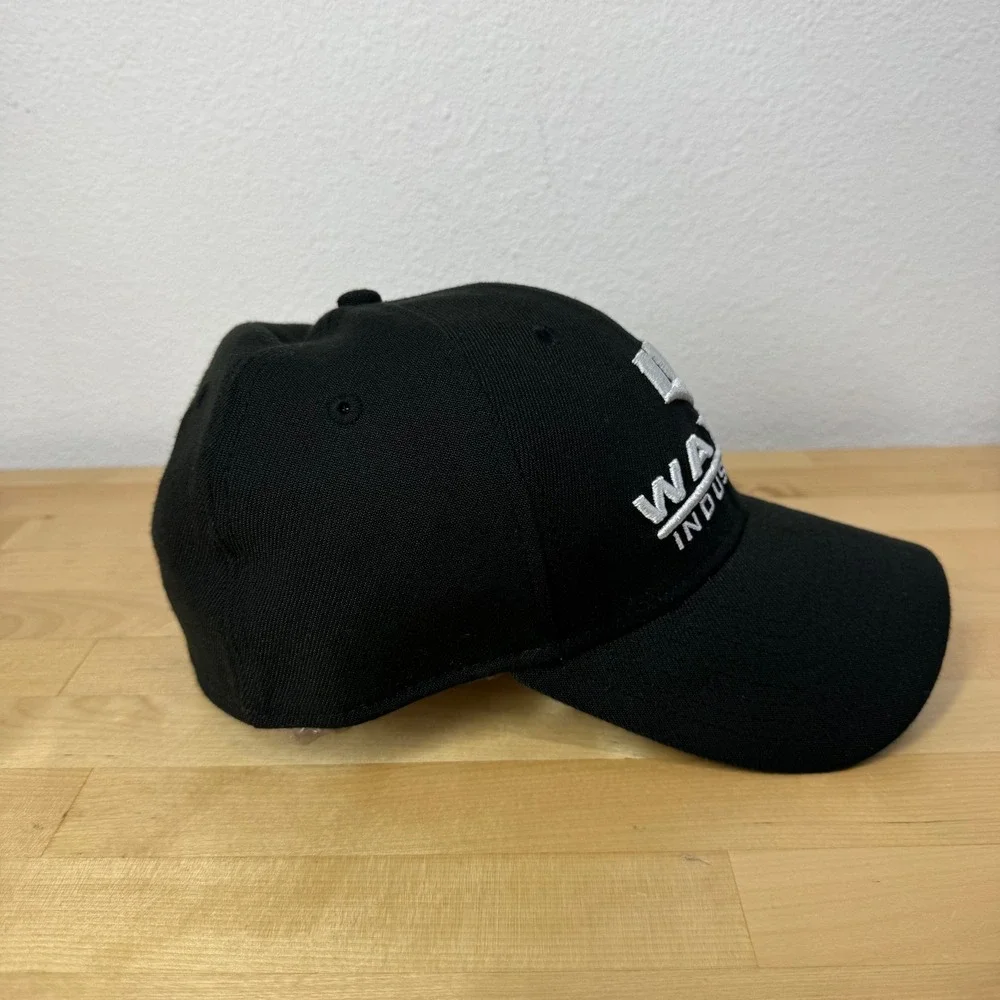 New Era Wayne Industries Batman 39THIRTY Stretch Fit Hat Black Mens M/L